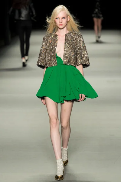 Look 26